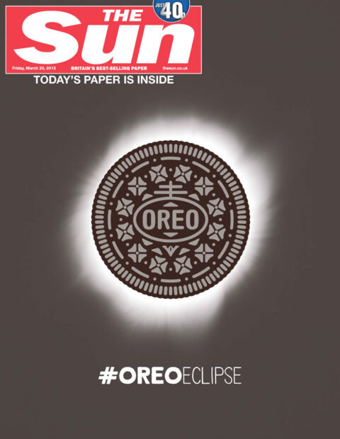Przykład real-time marketingu marki Oreo, który nawiązuje do zaćmienia słońca #oreoeclipse